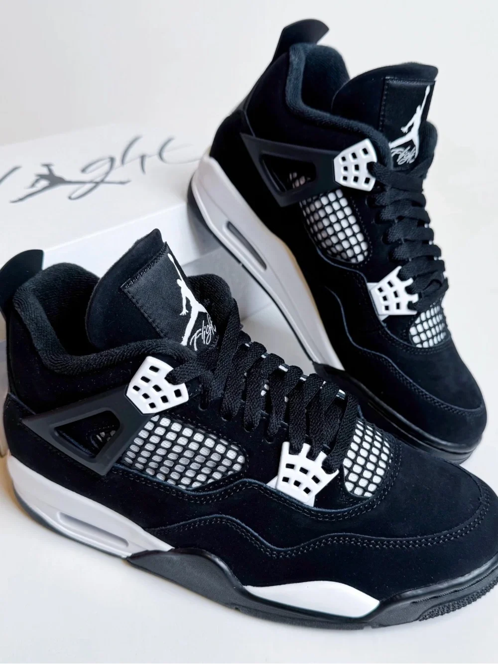 Air Jordan 4 Retro “White Thunder” Men’s Sneakers - Picture 1 of 5